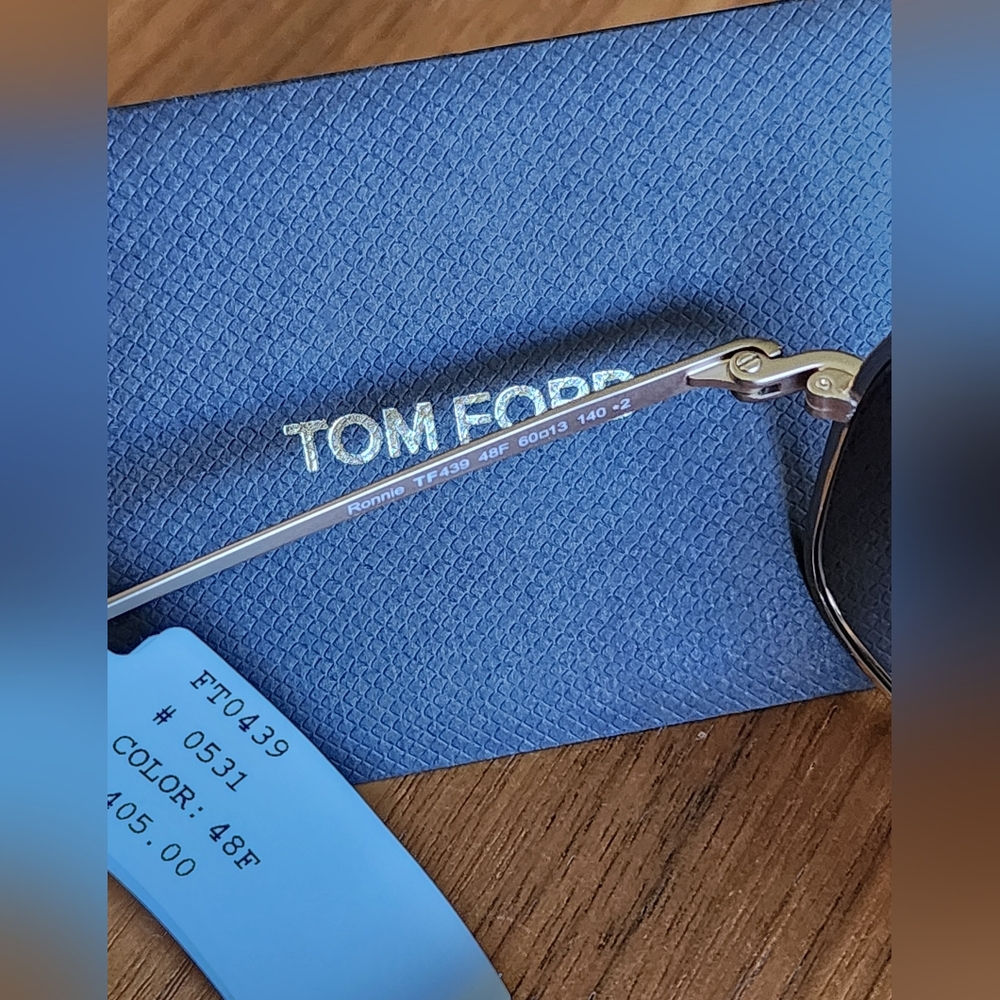 $390 Brand New 100% Auth Tom Ford Ronnie FT0439 Brown Gradient Sunglasses - Picture 13 of 16